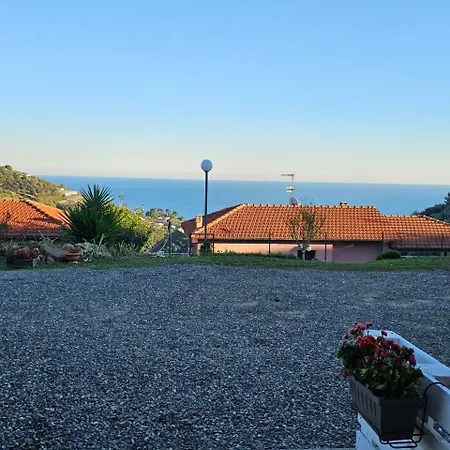 Casa Mora - Relax A 5 Minuti Dal Mare アパート Civezza